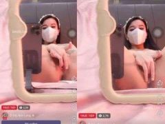 Idol Dâm Đãng Thích Lên Livestream Facebook Chơi Đùa Cái Lồn Nứng